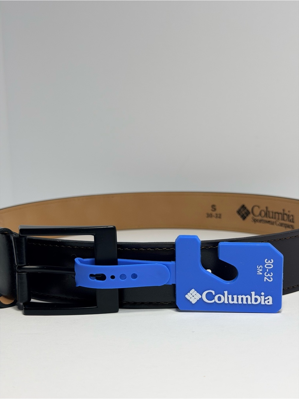Columbia Men's Black Leather Belt with Blue Size Tag